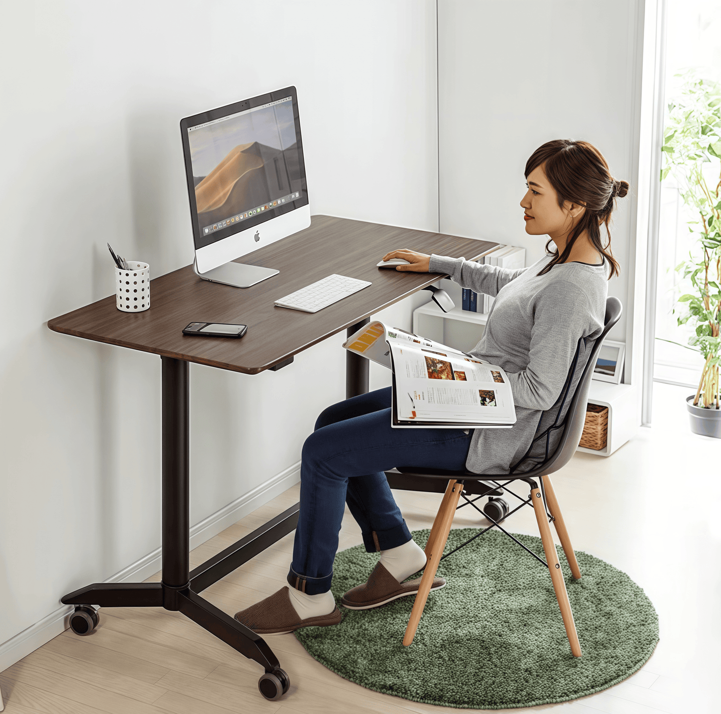Adjustable Ergonomic Simple Desk for Humans